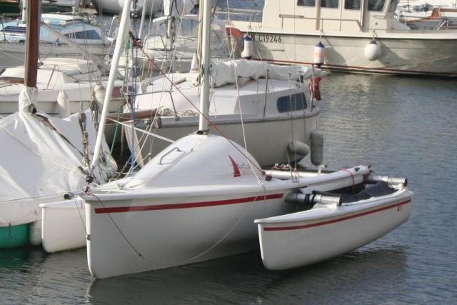 trimaran astus 20.1