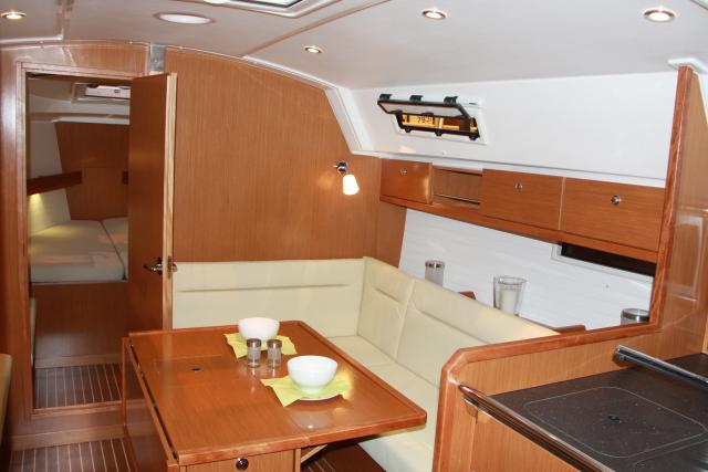 Bavaria 36 Cruiser - Photo 10