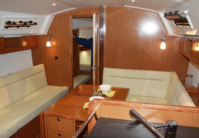 Bavaria 36 Cruiser - Photo 11
