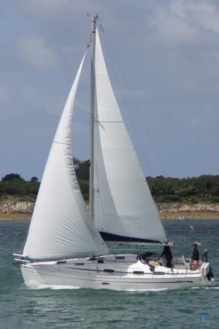 Bavaria 37 Cruiser - Photo 3
