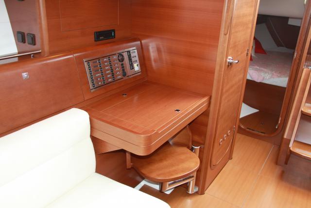 Dufour 40E - Photo 11