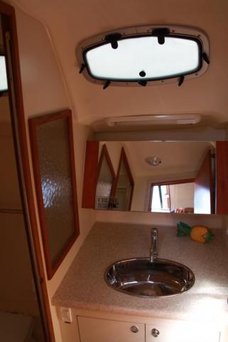 Hunter 36 - Photo 15