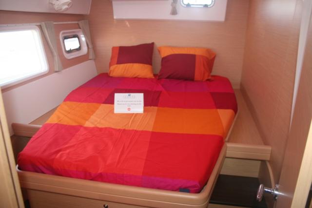 Lagoon 420 - Photo 8