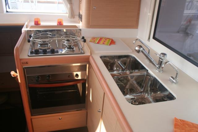 Lagoon 440 - Photo 4