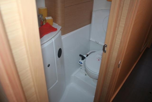 Lagoon 440 - Photo 7