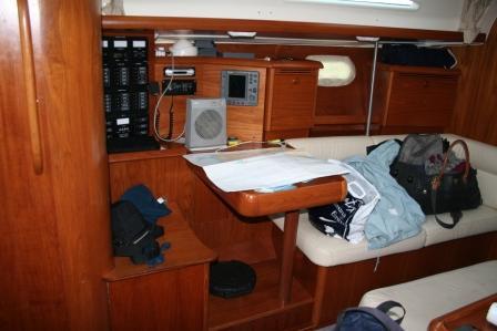 Sun Odyssey 43 DS - Photo 17