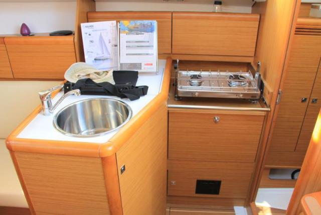 Sun Odyssey 30i - Photo 11