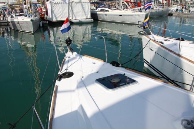 Sun Odyssey 33i - Photo 8