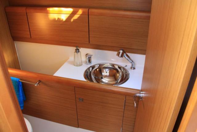 Sun Odyssey 33i - Photo 16