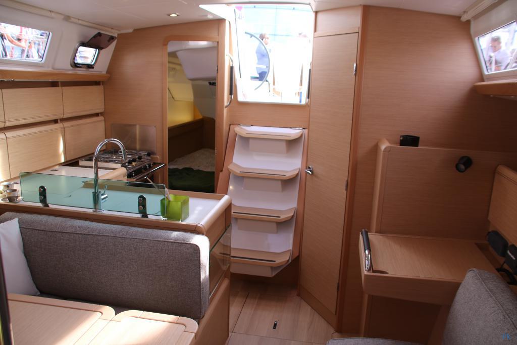 Sun Odyssey 349 - Photo 12