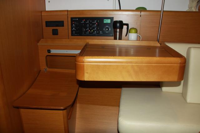 Sun Odyssey 36i - Photo 16