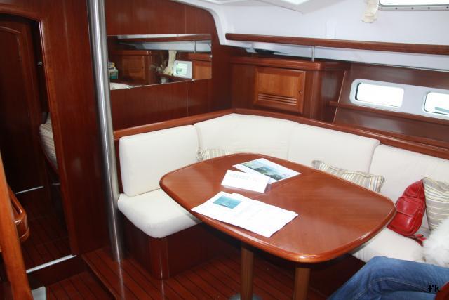 Sun Odyssey 39i - Photo 10