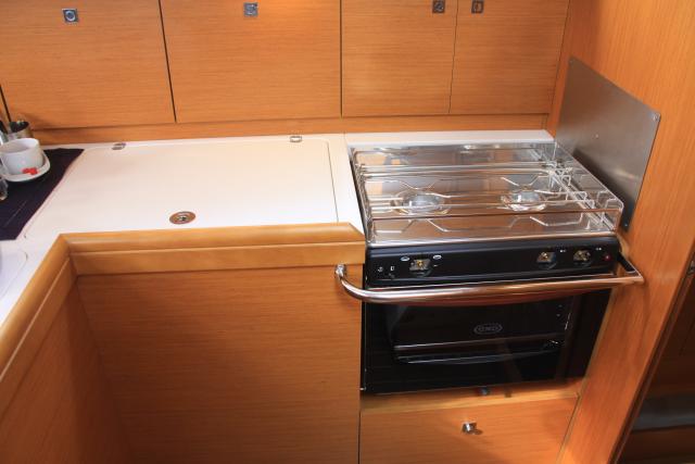 Sun Odyssey 42 DS - Photo 10