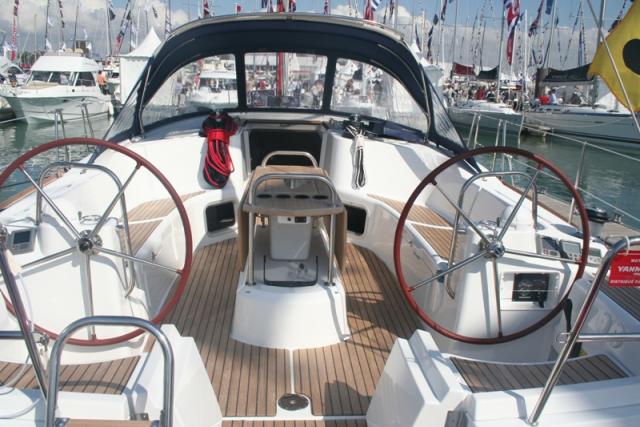 Sun Odyssey 49i - Photo 8